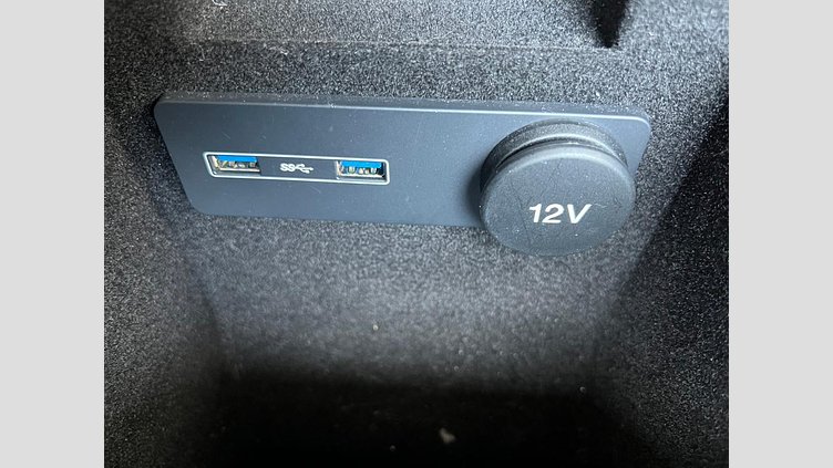 2016 認定中古車 Jaguar F-Pace Yulong White ディーゼル プレステージ