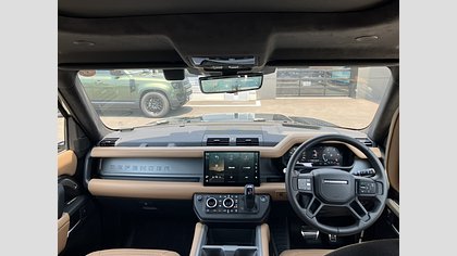 Defender 130 3