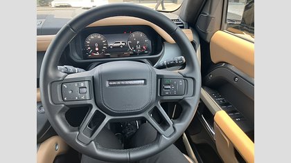 Defender 130 10