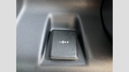 Defender 130 28