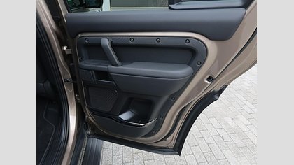 Defender 110 58
