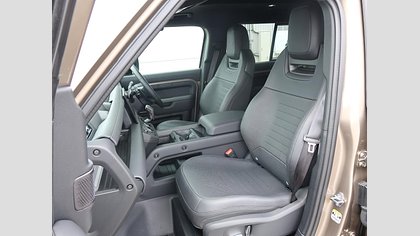 Defender 110 61