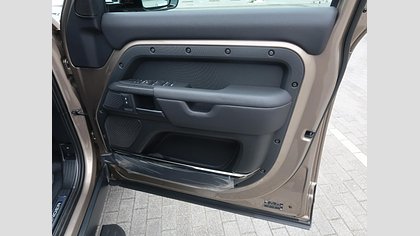 Defender 110 24