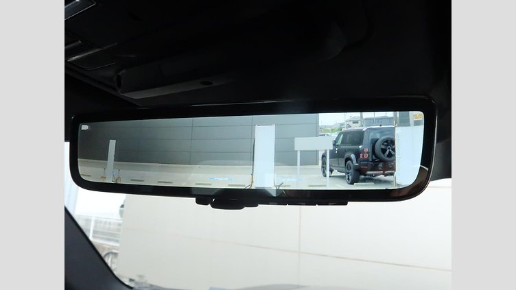 2025 認定中古車 Land Rover Defender 110 ペトラカッパー P635 ガソリンV8マイルドハイブリッド OCTA