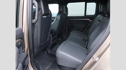 Defender 110 51