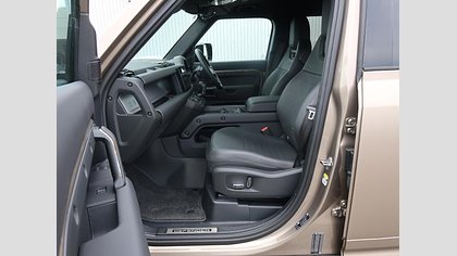 Defender 110 49