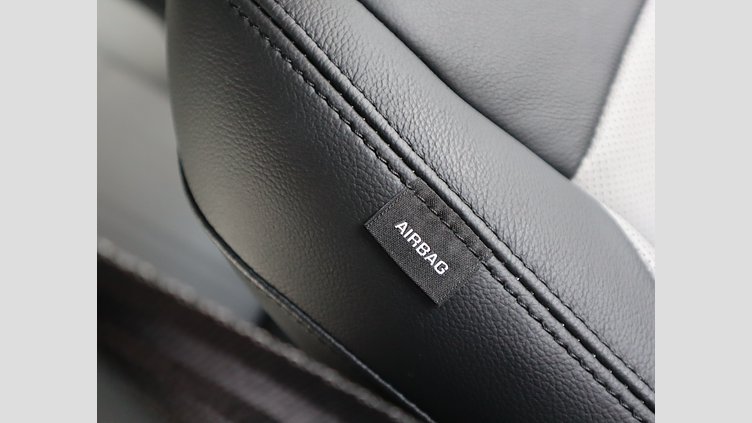 2022 認定中古車 Land Rover Range Rover Evoque ポルトフィーノブルー D200 AWD（オートマチック）MHEV R-DYNAMIC S