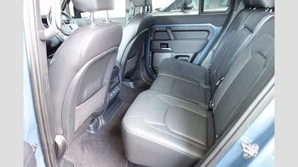 Defender 110 4