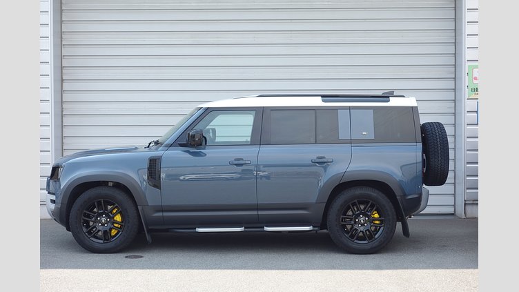 2022 認定中古車 Land Rover Defender 110 タスマンブルー D300 AWD（AT） S