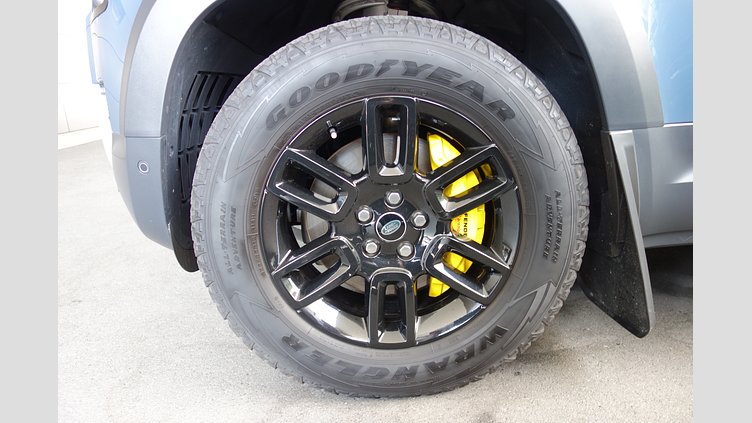 2022 認定中古車 Land Rover Defender 110 タスマンブルー D300 AWD（AT） S
