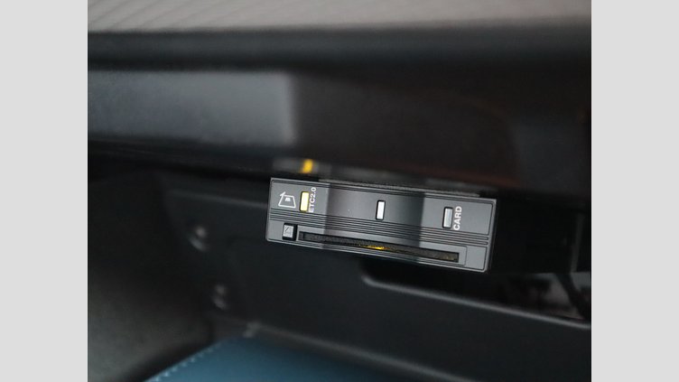 2022 認定中古車 Land Rover Range Rover Evoque ポルトフィーノブルー D200 AWD（オートマチック）MHEV R-DYNAMIC S