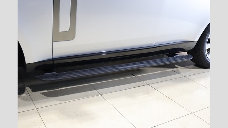 2024 認定中古車 Land Rover Range Rover Hakuba Silver 3.0 litre i6 PHEV​ SWB SE P550