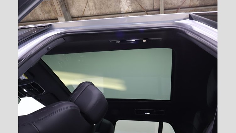 2024 認定中古車 Land Rover Range Rover Hakuba Silver 3.0 litre i6 PHEV​ SWB SE P550