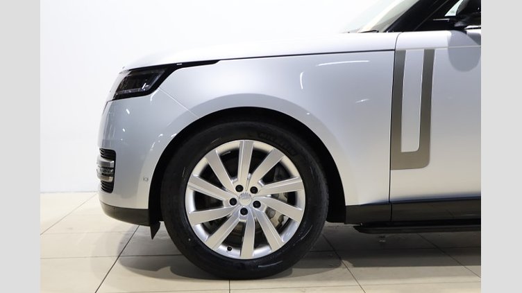 2024 認定中古車 Land Rover Range Rover Hakuba Silver 3.0 litre i6 PHEV​ SWB SE P550
