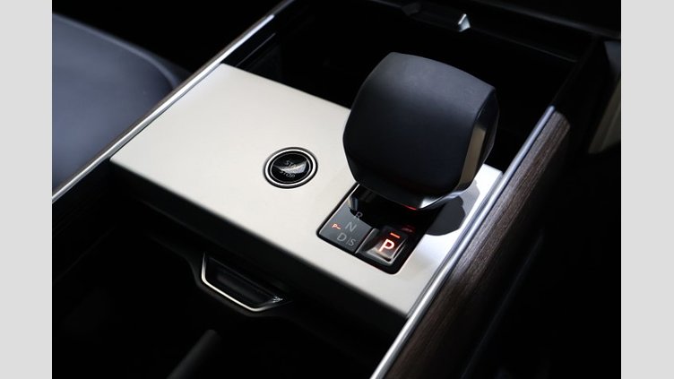 2024 認定中古車 Land Rover Range Rover Hakuba Silver 3.0 litre i6 PHEV​ SWB SE P550