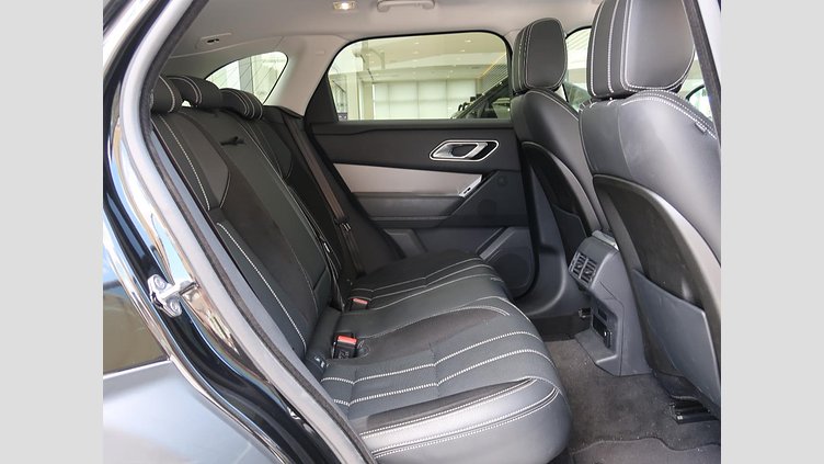 2017 認定中古車 Land Rover Range Rover Velar Santorini Black 2.0 litre i4D Diesel Ｓ １８０ＰＳ