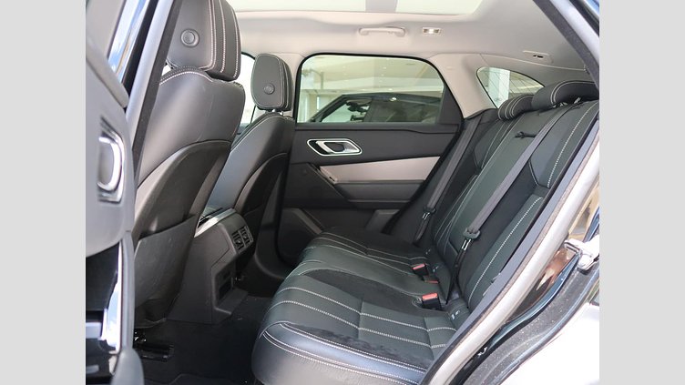 2017 認定中古車 Land Rover Range Rover Velar Santorini Black 2.0 litre i4D Diesel Ｓ １８０ＰＳ