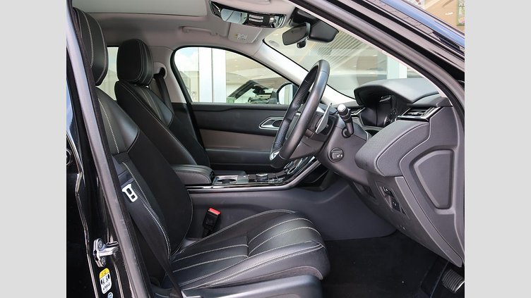 2017 認定中古車 Land Rover Range Rover Velar Santorini Black 2.0 litre i4D Diesel Ｓ １８０ＰＳ