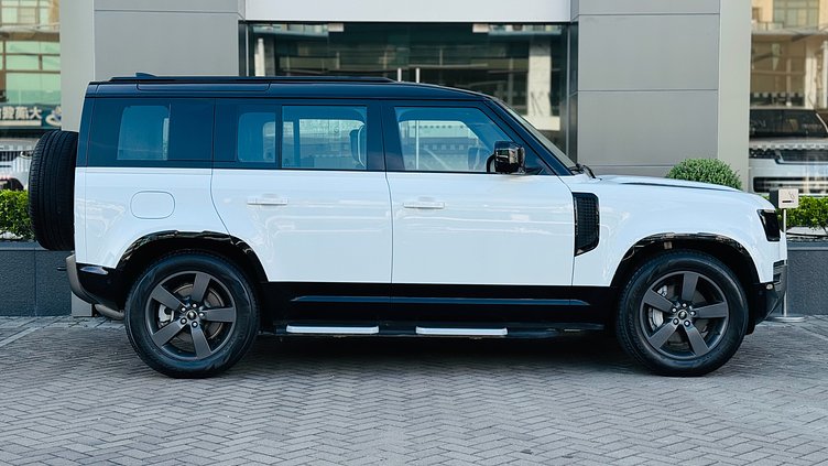 2025 認證中古車 Land Rover Defender 110 (1AA) 富士山白 Fuji White 110 D300 X-Dynamic HSE