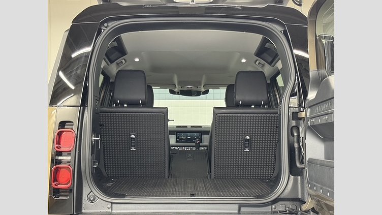 2021 認定中古車 Land Rover Defender 110 ゴンドワナストーン D300 AWD（AT） S