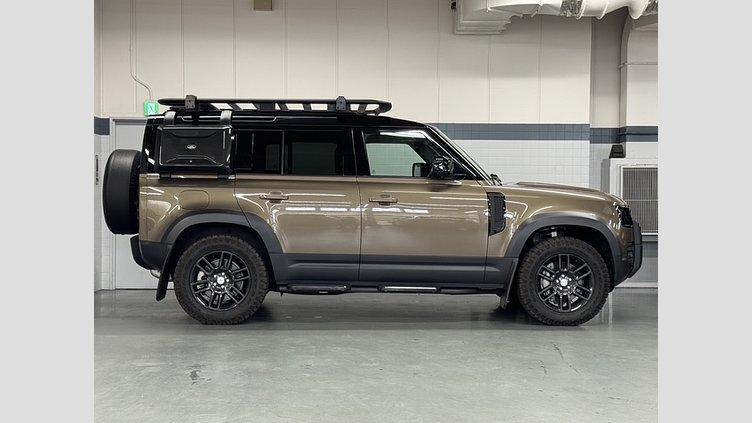 2021 認定中古車 Land Rover Defender 110 ゴンドワナストーン D300 AWD（AT） S