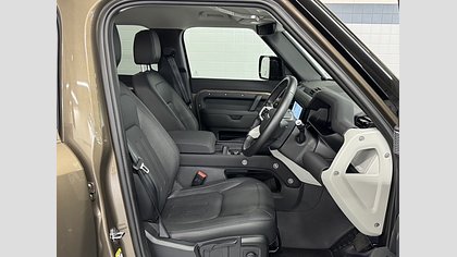 Defender 110 28