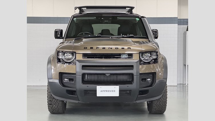 2021 認定中古車 Land Rover Defender 110 ゴンドワナストーン D300 AWD（AT） S
