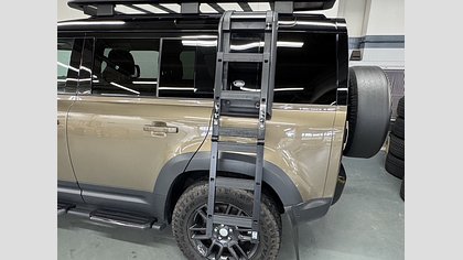 Defender 110 13