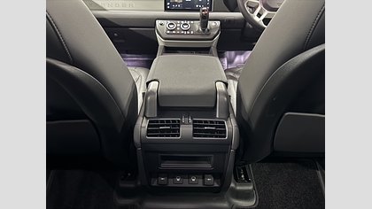 Defender 110 42