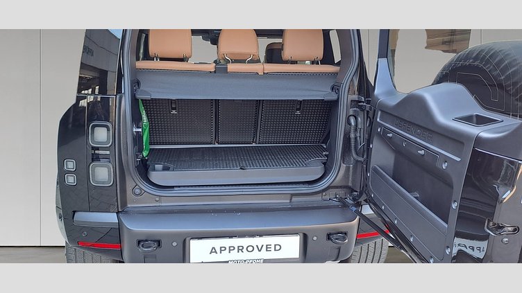 2025 Approved Land Rover Defender 90 Santorini Black 3.0 litre i6D​ X-DYNAMIC HSE