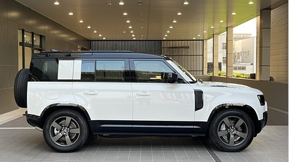 Defender 110 4