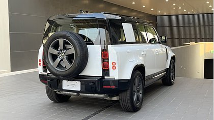 Defender 110 1