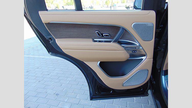 2026 Вживаний Land Rover Range Rover Santorini Black 3.0 litre i6D​ AUTOBIOGRAPHY