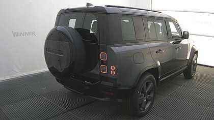 Defender 110 3