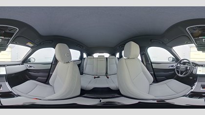 Range Rover Velar 4