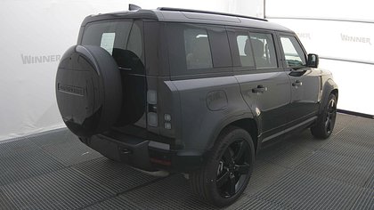 Defender 110 3