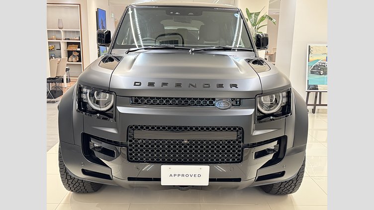 2025 認定中古車 Land Rover Defender OCTA ナルヴィックブラック P635 ガソリンV8マイルドハイブリッド Black
