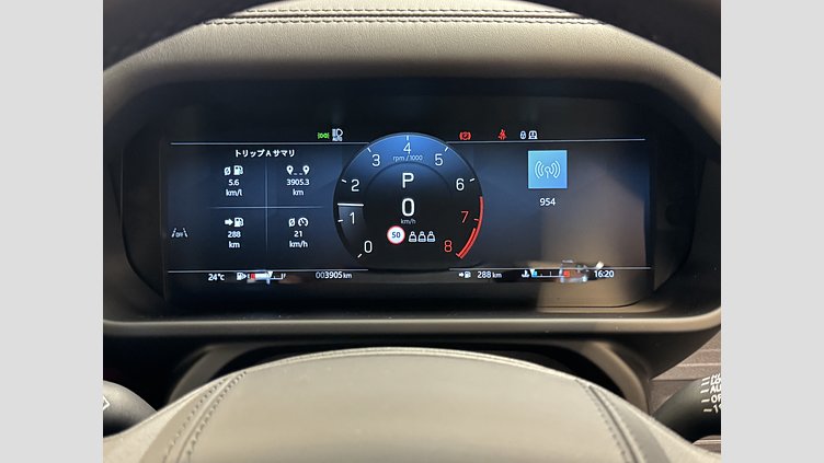 2025 認定中古車 Land Rover Defender OCTA ナルヴィックブラック P635 ガソリンV8マイルドハイブリッド Black