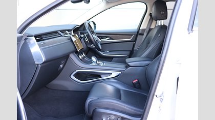 F-Pace 2