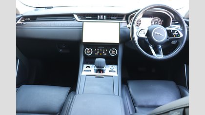 F-Pace 3