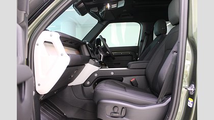 Defender 110 2