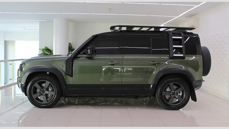 2025 อนุมัติ Land Rover Defender 110 Woolstone Green Petrol Plug-in Electric Hybrid X-Dynamic SE