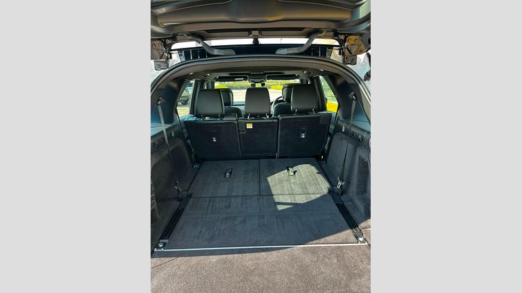 2023 Approved Land Rover Discovery Fuji White AWD Discovery D300 Dynamic SE
