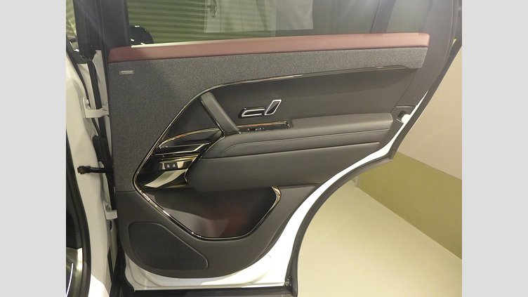 2023 認定中古車 Land Rover Range Rover Sport Ostuni Pearl White 3.0 litre i6P​ Autobiography