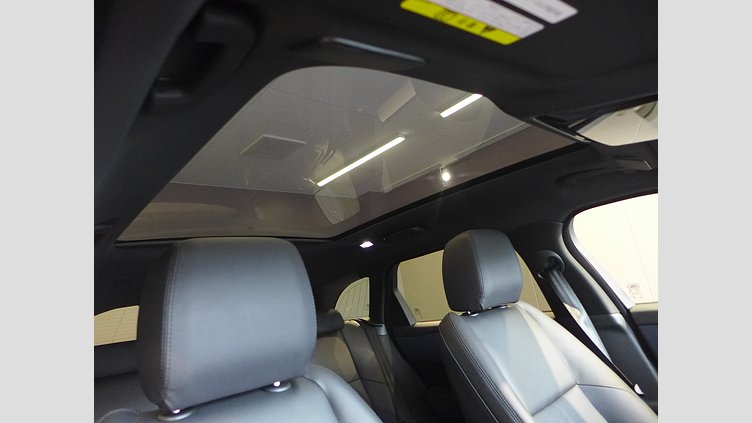 2025 認定中古車 Land Rover Range Rover Velar ザダルグレイ D200マイルドハイブリッド（ディーゼル） スタンダードホイールベース Dynamic SE