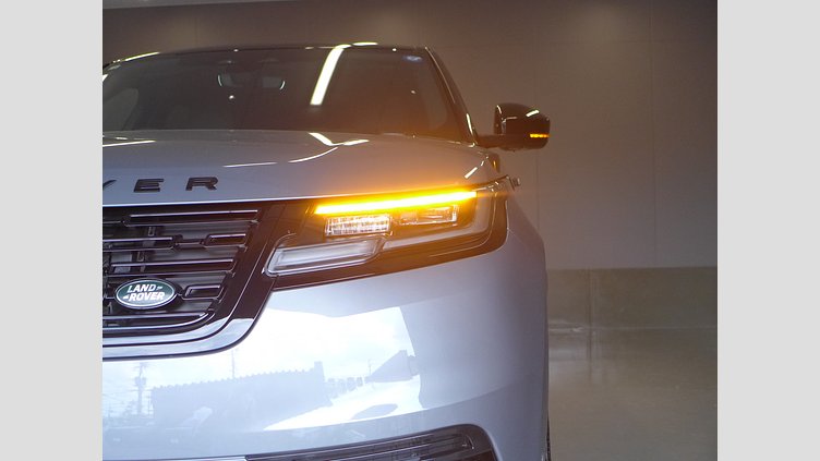 2025 認定中古車 Land Rover Range Rover Velar ザダルグレイ D200マイルドハイブリッド（ディーゼル） スタンダードホイールベース Dynamic SE