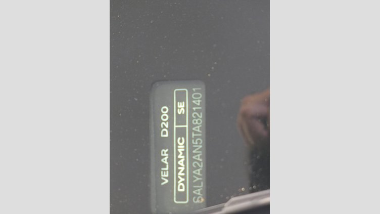 2025 認定中古車 Land Rover Range Rover Velar ザダルグレイ D200マイルドハイブリッド（ディーゼル） スタンダードホイールベース Dynamic SE
