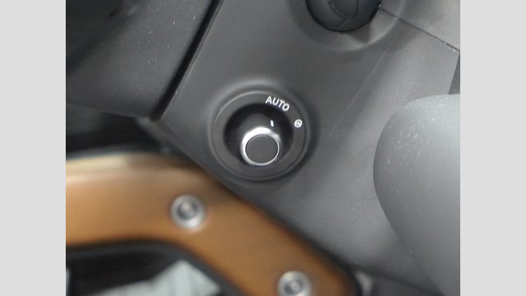 2023 認定中古車 Land Rover Defender 110 サントリーニブラック D300 AWD（AT） X-DYNAMIC HSE