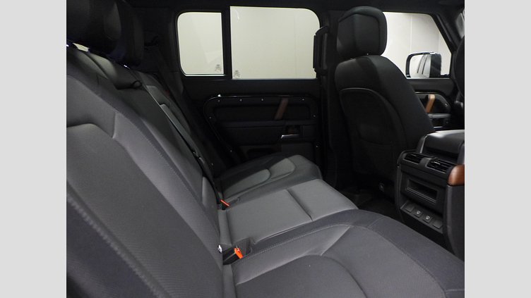 2023 認定中古車 Land Rover Defender 110 サントリーニブラック D300 AWD（AT） X-DYNAMIC HSE