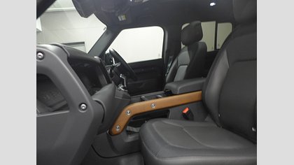 Defender 110 26